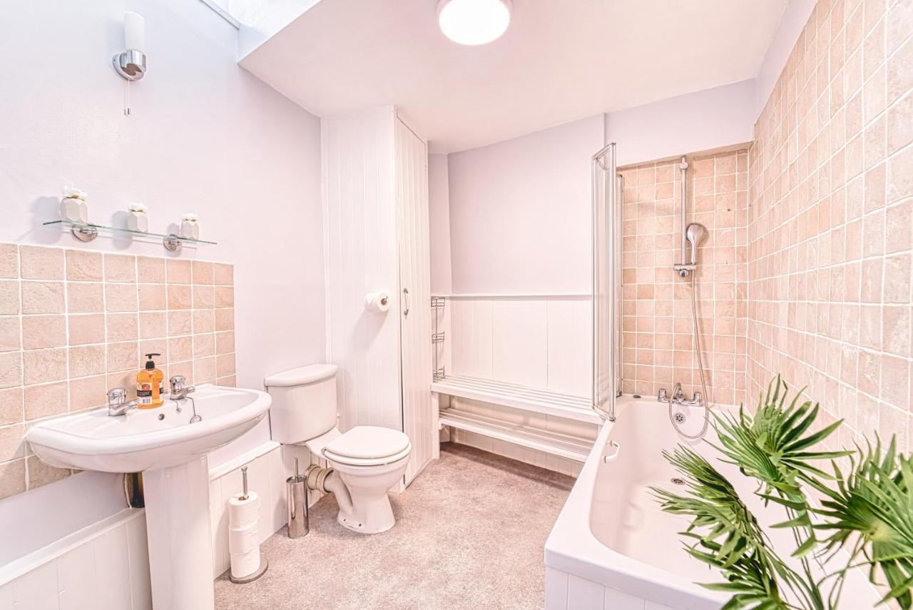 The Stylish Gem Of Bath - Football Table - Sleeps 10 Exterior photo
